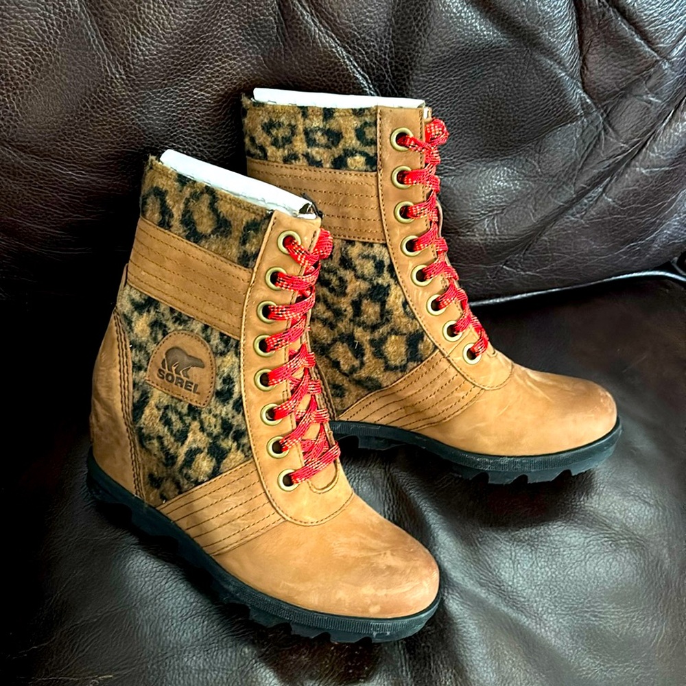 Sorel leopard boots